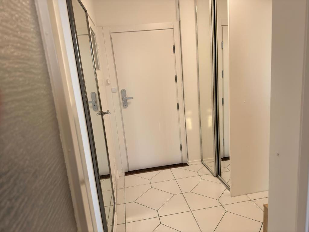 Apartament Bazylianska - 100M Do Metra "Brodno", 20 Minut Do Centrum Warszawy Varsó Kültér fotó